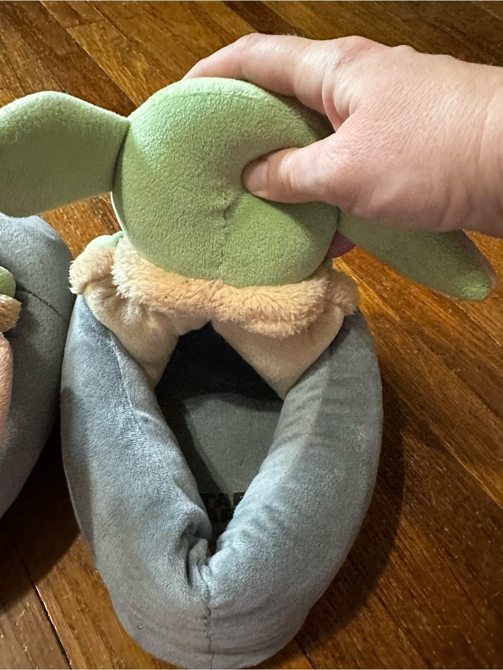 Star Wars: The Mandalorian “The Child” Grogu Character Slippers, Adult Size XL - Picture 4 of 8